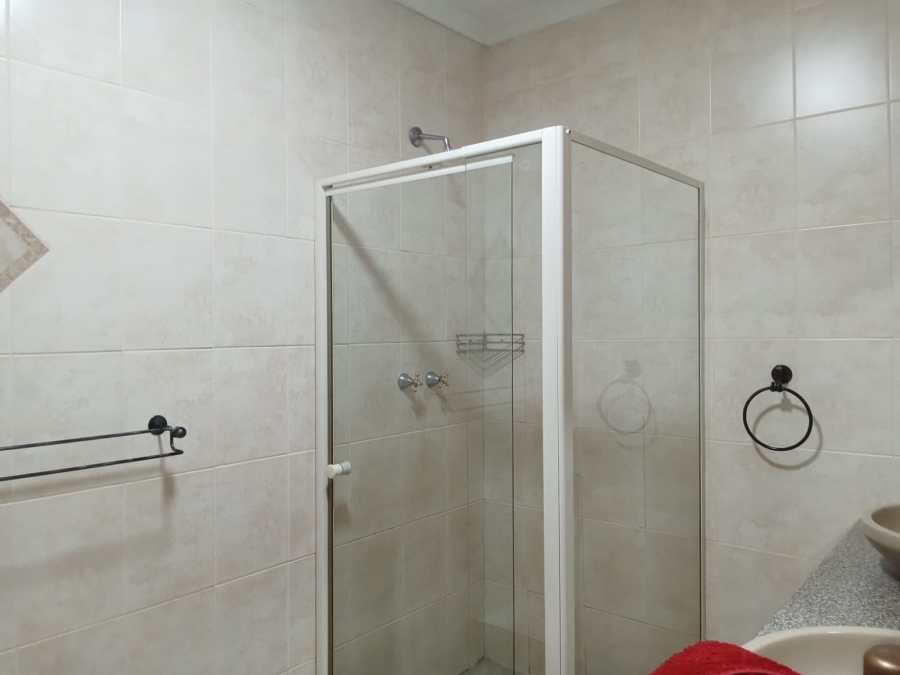 6 Bedroom Property for Sale in Deneysville Free State